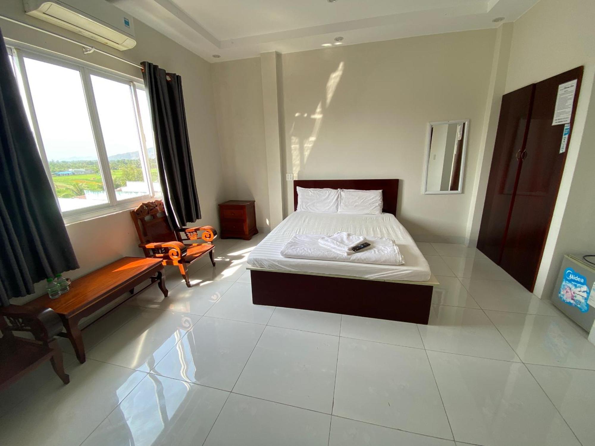 Phong Lan Guesthouse Chau Doc Exterior photo