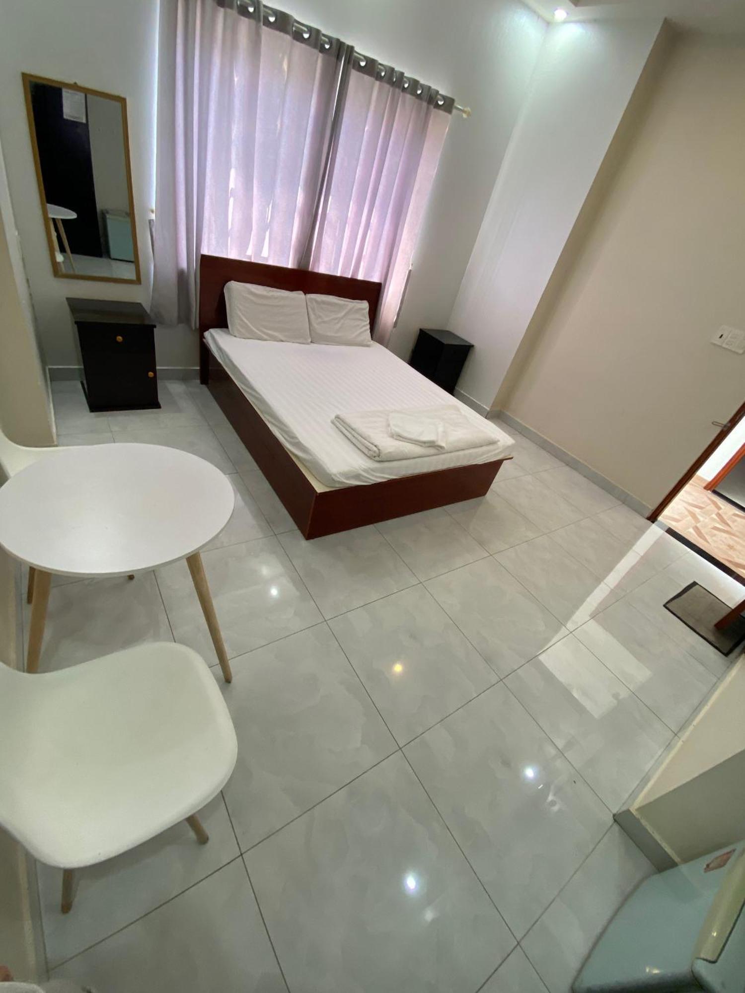 Phong Lan Guesthouse Chau Doc Exterior photo